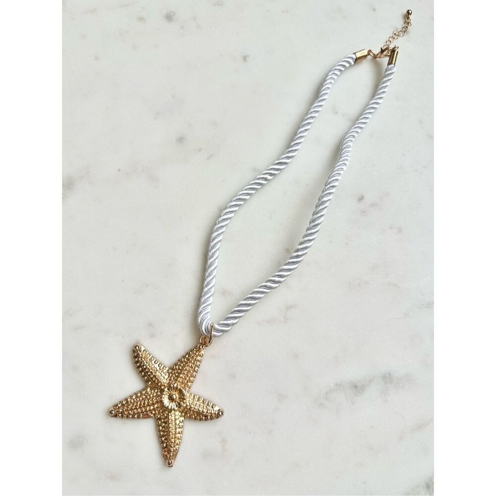 Gold starfish rope chain statement necklace ￼